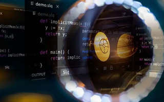 广汉 api php源码,下载的php源码怎么运行呢？